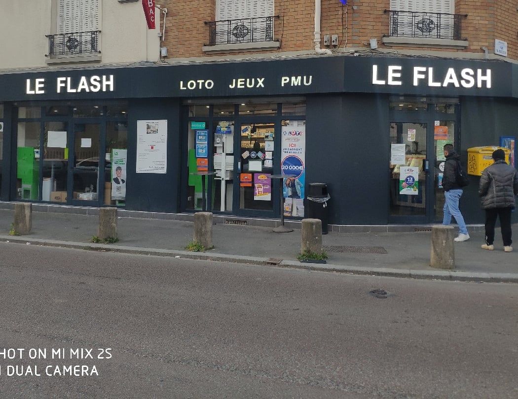 LE FLASH BAR TABAC FDJ PMU CIGARETTE ELECTRONIQUE CBD 2